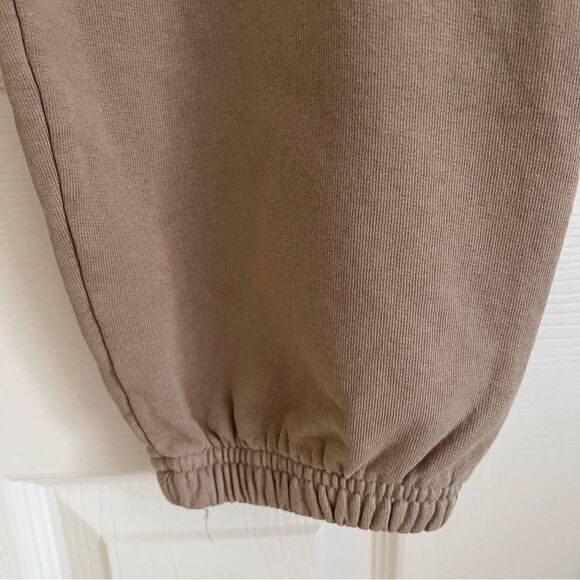 Sporty & Rich Wellness Club Flocked Sweatpant Light Tan Large NEW MSRP $180 - Picture 6 of 8